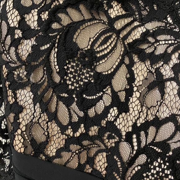 Off Shoulder Lace Gown - Picture 5 of 7